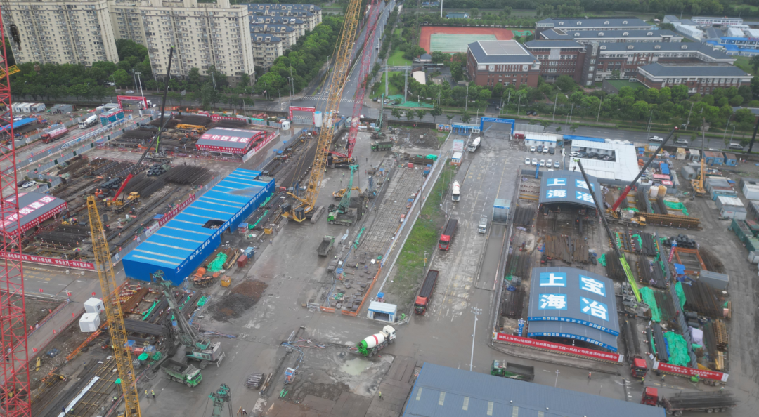 金泰SG全系列抓斗集群作战 赋能宝山站高铁建设